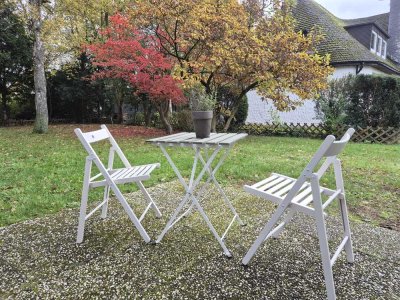 Gemütliche voll möblierte 2-Zimmer Wohnung mit großem Garten und Terrasse in Bremen-Oberneuland