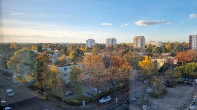 Barrierefreie, elegante 2-Zimmer Wohnung mit Balkon im 4. OG in Mannheim-Neckarau
