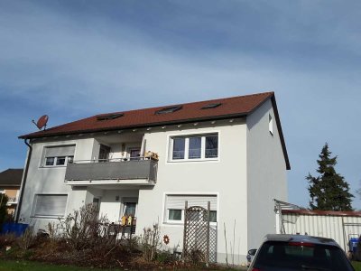 Gepflegte 2-Zimmer-Dachgeschosswohnung mit Einbauküche in Schrobenhausen