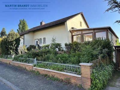 Freistehendes Einfamilienhaus mit Garage, Hoffläche und Gartengrundstück in Hünstetten-Limbach