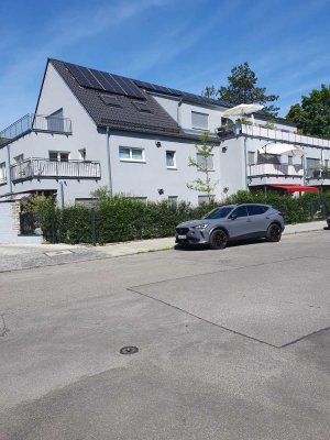 Exklusive, neuwertige 3,5-Zimmer-Wohnung mit geh. Innenausstattung mit EBK in München Forstenried