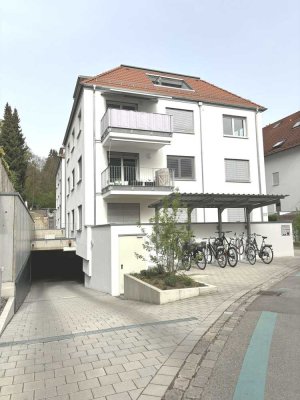 Großzügige, gut geschnittene und helle 2-Zimmer-Dachgeschoss-Wohnung in Reutlingen
