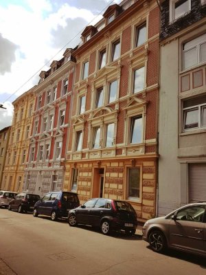 Sehr schöne, zentrale, renovierte 3 Zimmer Altbauwohnung in Elberfeld