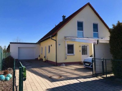 Freistehendes Einfamilienhaus in ruhiger Wohnsiedlung