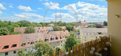3-Zimmer-Wohnperle, oberstes Stockwerk mit Aufzug, City und U-Bahn nah!