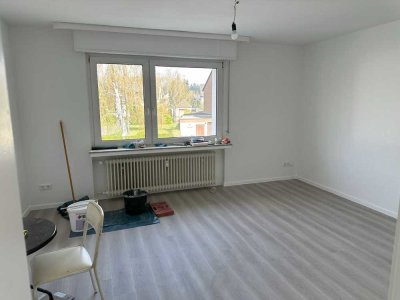 Neu renovierte Wohnung im 1. Obergeschoß eines gepflegten, wärmegedämmten 5-Familienhauses am