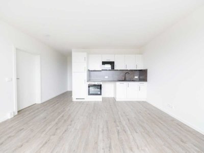 Lichtdurchflutete Eleganz: Großzügige Etagenwohnung mit Loggia & moderner Küche - Erstbezug nach San