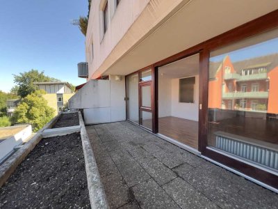 Terrassen-Wohnung in Villenviertel über zwei Etagen im Herzen Regensburg