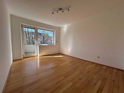 Helle 2-Zi.-Wohnung mit Westbalkon in Top-Lage von Pfersee – nahe der Wertach