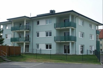 BETREUBARES WOHNEN: Gartenwohnung mit Terrasse