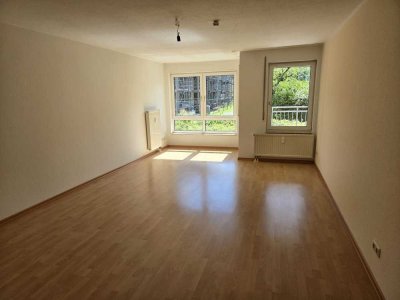 Sanierte 3-Zimmer Wohnung mit Balkon in ruhiger Lage
