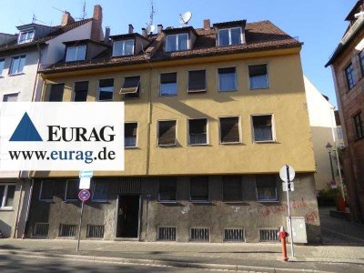 N-Sebald: Sanierungsobjekt, MFH, 13 Einheiten, 7 Stellplätze, komplett leer, Ausbaupotential