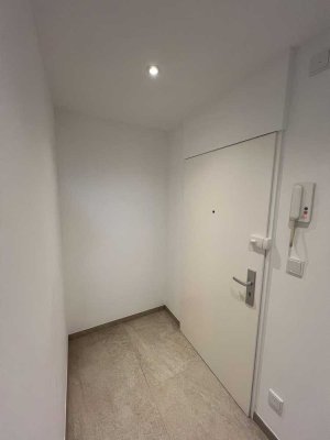 Erstbezug nach Sanierung: 3-Zimmer-Wohnung mit EBK und Balkon in Höhenkirchen-Siegertsbrunn