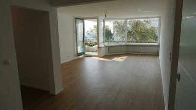 Geschmackvolle 3-Zimmer-Hochparterre-Wohnung mit Balkon und EBK in Amberg