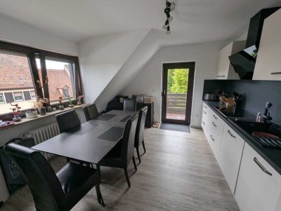 Attraktive 2-Zimmer-Wohnung mit großer Wohnküche & Balkon im Ortskern von Cadolzburg