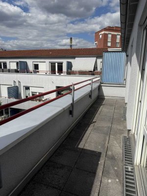Helle 2-Zimmer-Wohnung mit Terrasse und Duplex-Stellplatz
