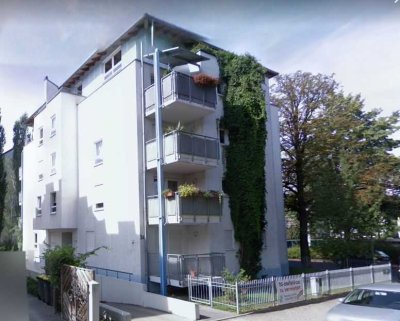 Schöne helle 2-Raum-Wohnung mit großem Balkon in Dresden