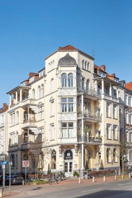 Sanierungsbedürftige Altbauwohnung in 1a Lage in der Oststadt für handwerklich Begabte