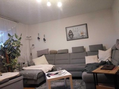 ruhige 3 Zimmer-EG-Wohnung mit Terrasse - ab 1.12. frisch renoviert