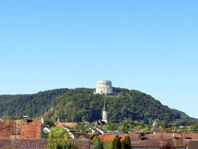 Neuwertige 3-Zi-Dachterrassen-Wohnung mit EBK, TG und fantastischem Ausblick | vermietet