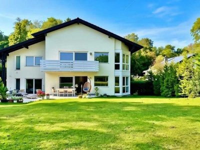 Lichtdurchflutetes Haus mit großzügigem Garten in ruhiger Top-Lage von Karlsruhe
