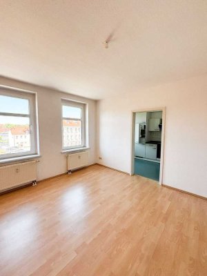 Sofort bezugsfrei-gepflegte 2-Zimmer Wohnung in Top Lage mit Balkon
