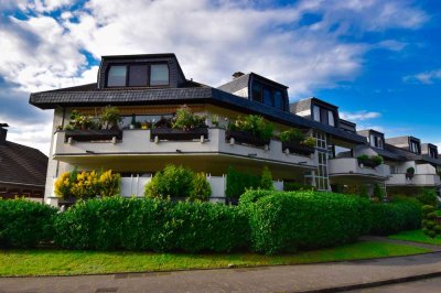 Helle 3ZKDB in ruhiger Lage direkt am Waldrand in Holzlar! 78qm, Wohnküche, Wannenbad, TG-Stellplatz