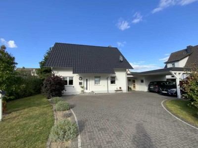 Neuwertiges Traumhaus am Stadtrand