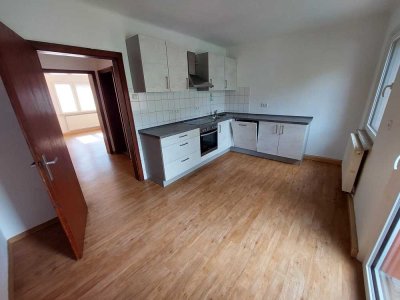 Schöne, helle Wohnung mit Einbauküche