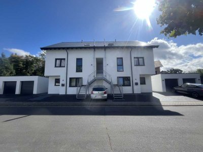 Neubau Doppelhaushälfte mit Einliegerwohnung