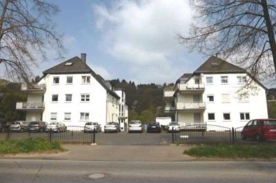 Overath-Untereschbach, Appartement mit Balkon im Erdgeschoss eines gepflegten Mehrfamilienhauses