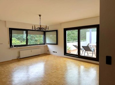 Dachgeschosswohnung mit Terrasse 4 Zimmer/ 113 m²/ hauseigenem 11.000 m² Park