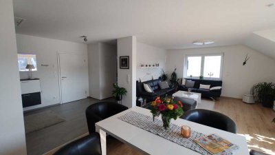 Helle, sehr gepflegte 3,5-Zimmer-Neubauwohnung mit großem Süd-West-Balkon und EBK