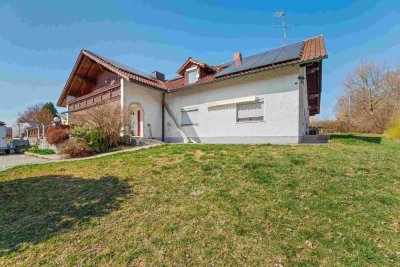 Großzügiges und gepflegtes Zweifamilienhaus mit viel Platz, Komfort und Möglichkeiten!
