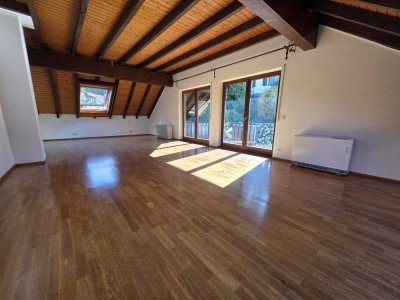 ++ große & charmante 2-Zimmer Wohnung zur Miete + ca. 100 qm Wfl. + gr. Balkon + Haueneberstein  ++
