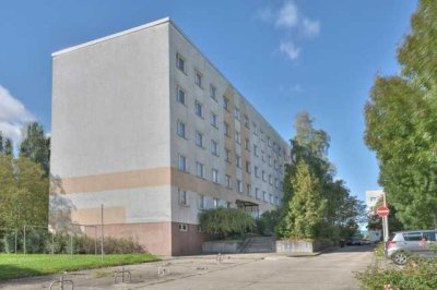 3-RW mit Aufzug, Dusche und Balkon - ab August