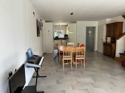 1-Jahr altes Reihenhaus mit gehobener Innenausstattung, Garten und Solaranlage