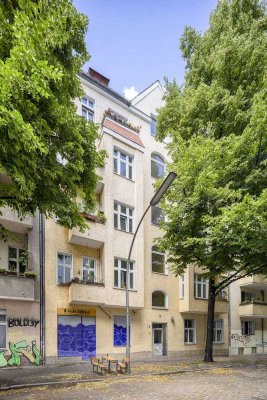 Charmante 2-Zimmer-Wohnung im Gartenhaus, im beliebten Reuterkiez! - mit Option zur Eigennutzung.