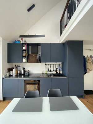 Luxuriöse doppelstäckige Penthouse-Wohnung mit Balkon & Tiefgarage in ruhiger Lage