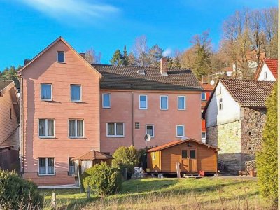 Attraktives Zweifamilienhaus in Rödental – Perfekt für Familien und Investoren