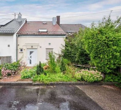 Reihenhaus in Heimsheim mit viel Platz u. großer Doppelgarage für die junge Familie