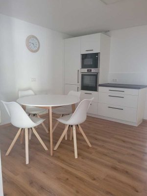 1 Zimmer in 3-er Weg