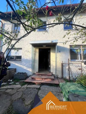 Einfamilienhaus mit Garten und Stellplatz