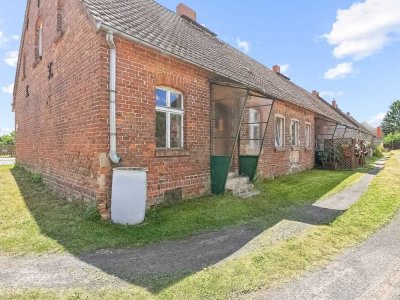 Denkmalgeschützter Sichtziegelbau mit Ausbaureserve im Dachgeschoss in der Gemeinde Fehrbellin