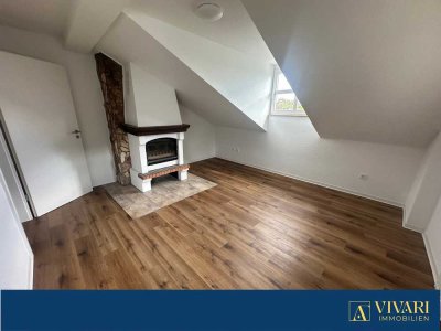 Renovierte 2 ZKB Dachgeschosswohnung