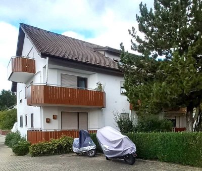 Provisionsfrei: 2-ZKB-Whg (DG) in Untergruppenbach mit Balkon und Carport, vermietet