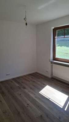 EG Wohnung/Erstvermietung mit Terrasse und Gartenmitbenutzung
