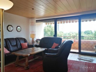Über den Wolken! 3 Zimmer-Wohnung umgeben von Grün, mit Blick über die Baumkronen auf Heilbronn
