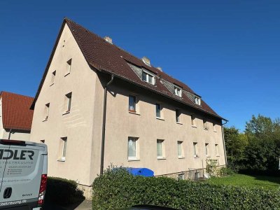 Solides Mehrfamilienhaus mit 6 Einheiten (Erbpacht)