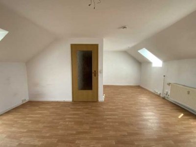 Gemütliche 1-Zimmerwohnung im Dachgeschoss